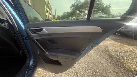 2017 Volkswagen Golf TSI Wolfsburg Edition