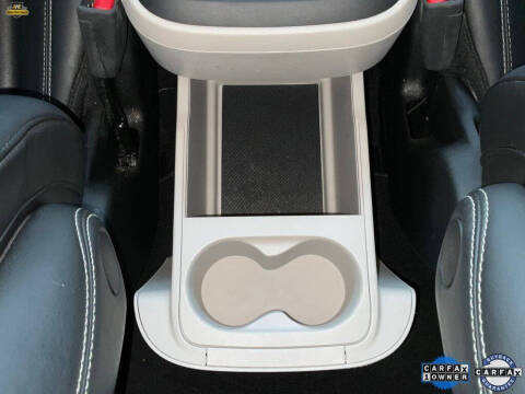 2024 Chrysler Pacifica Plug-In Hybrid Select