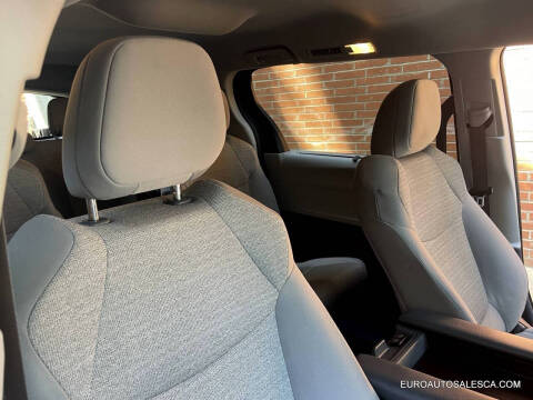 2021 Toyota Sienna LE 8-Passenger