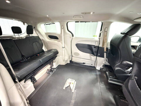 2019 Chrysler Pacifica Touring L