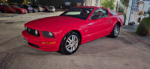 2005 Ford Mustang GT Deluxe