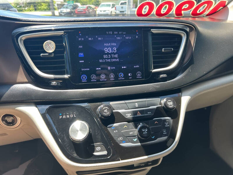 2017 Chrysler Pacifica Touring