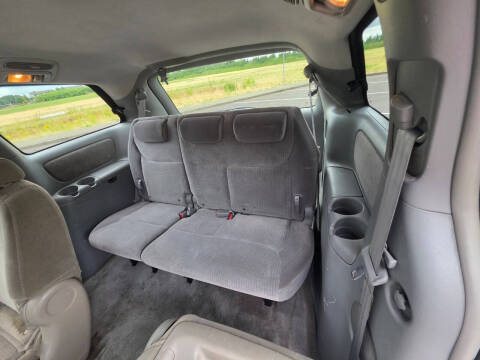 2008 Toyota Sienna CE 7-Passenger