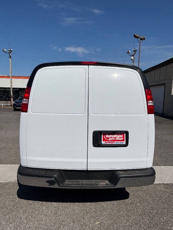 2022 Chevrolet Express 2500