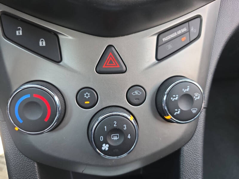 2015 Chevrolet Sonic LT Auto