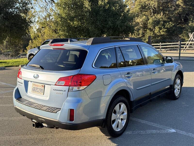 2011 Subaru Outback 2.5i Limited