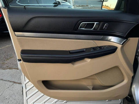 2017 Ford Explorer
