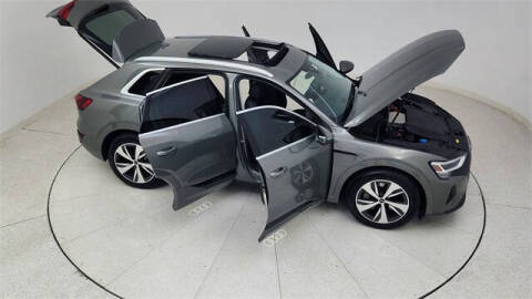 2024 Audi Q8 e-tron quattro Premium