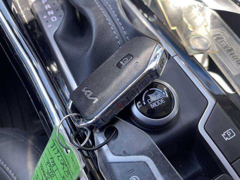 2023 Kia Sorento SX