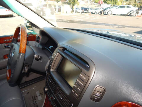 2005 Lexus LS 430