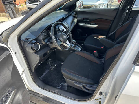 2019 Nissan Kicks SR
