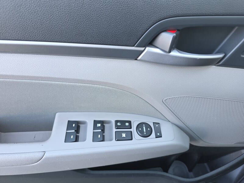 2018 Hyundai Elantra