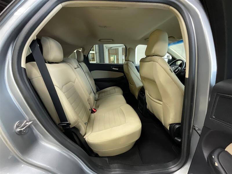2020 Ford Edge SE
