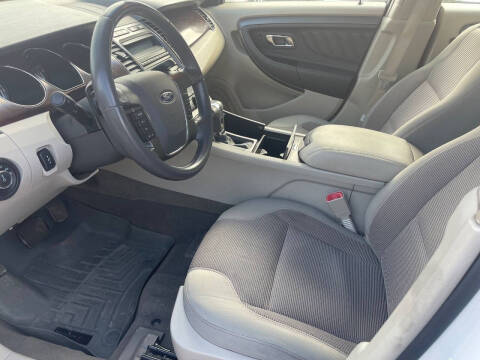 2011 Ford Taurus SEL