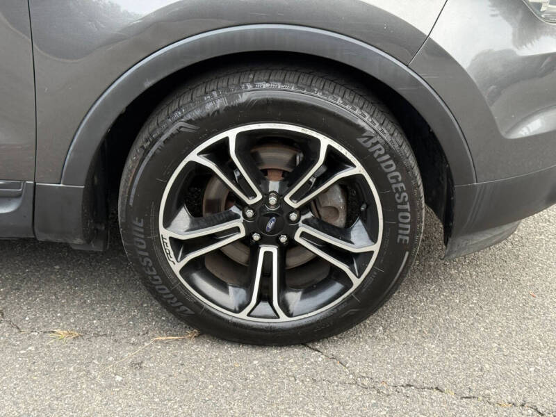 2015 Ford Explorer Sport