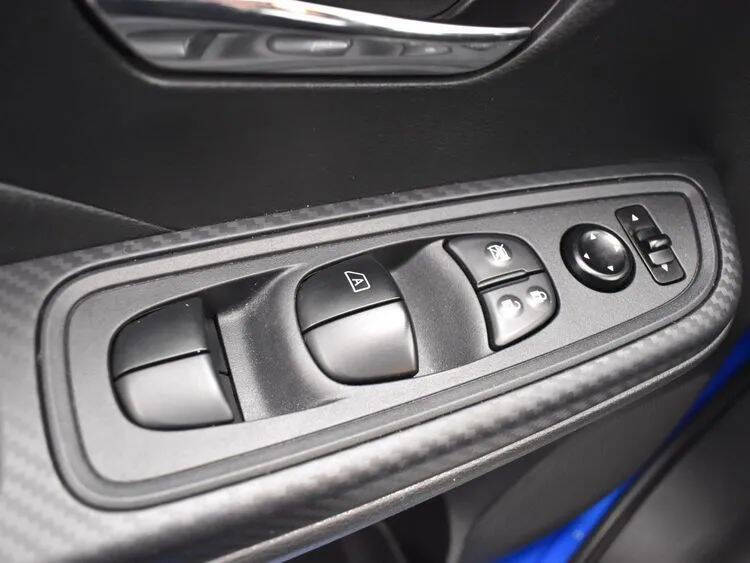 2023 Nissan Versa SV