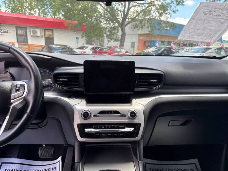 2022 Ford Explorer XLT