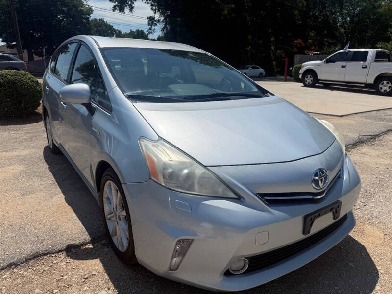2012 Toyota Prius v Two