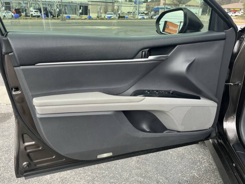 2018 Toyota Camry LE