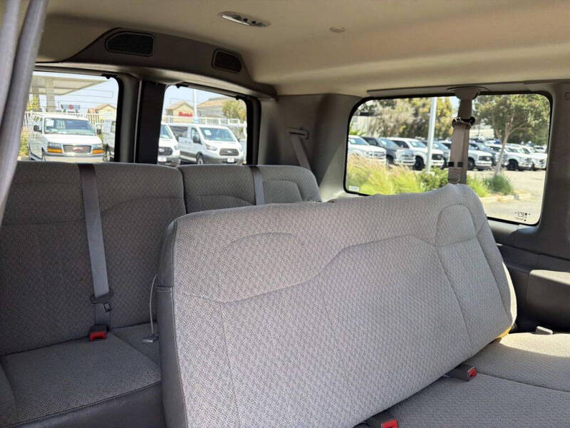 2017 Chevrolet Express LT 3500