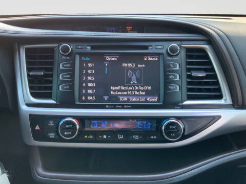 2017 Toyota Highlander LE Plus