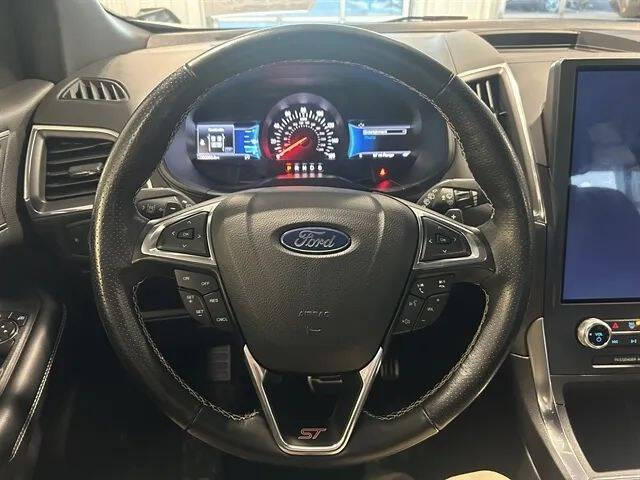 2022 Ford Edge ST