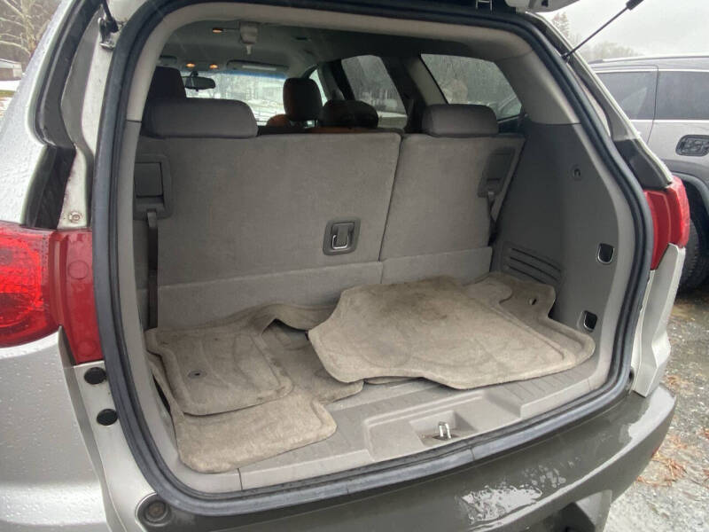 2011 Chevrolet Traverse LS