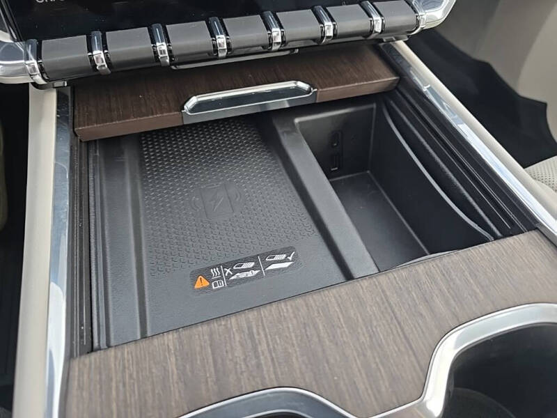 2024 GMC Acadia Denali