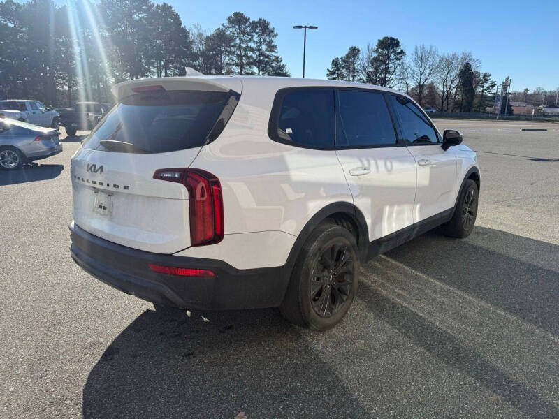 2022 Kia Telluride LX
