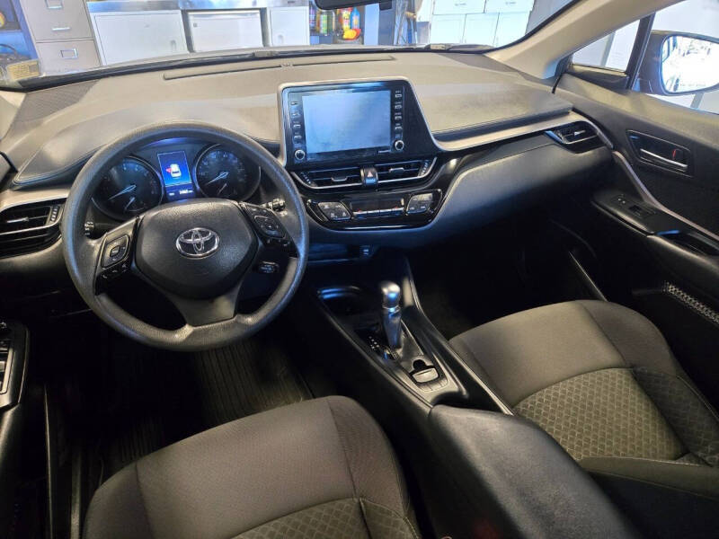 2021 Toyota C-HR XLE