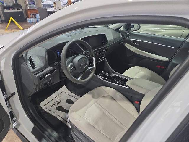 2023 Hyundai Sonata SE