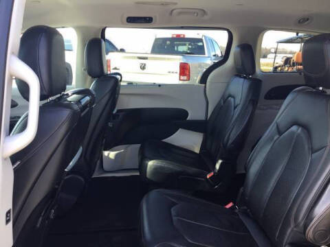 2017 Chrysler Pacifica Touring-L Plus