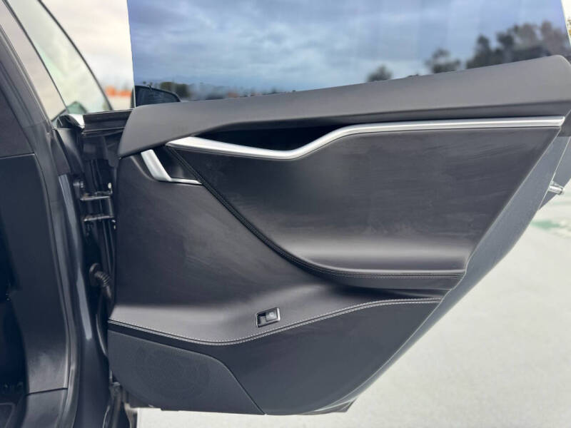 2016 Tesla Model S