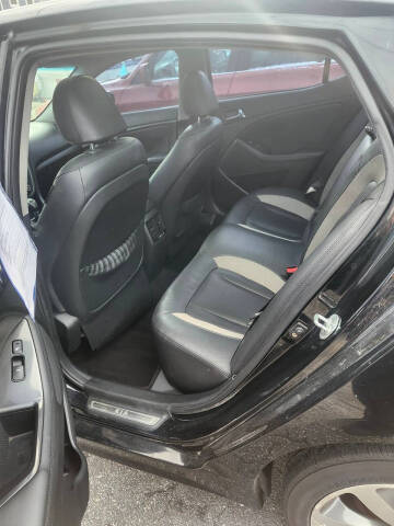 2011 Kia Optima SX Turbo