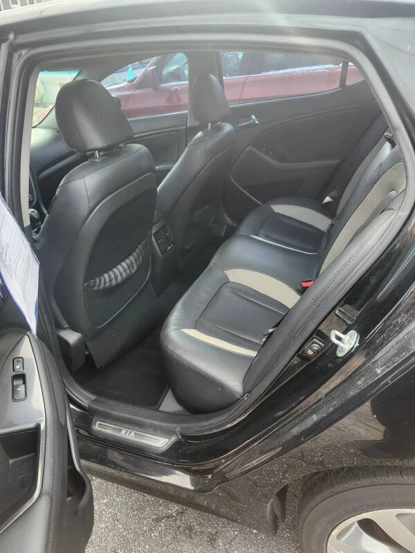 2011 Kia Optima SX Turbo