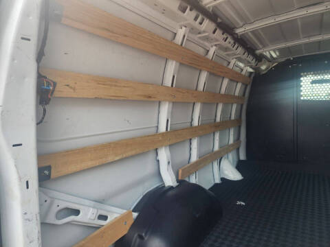 2023 GMC Savana 2500