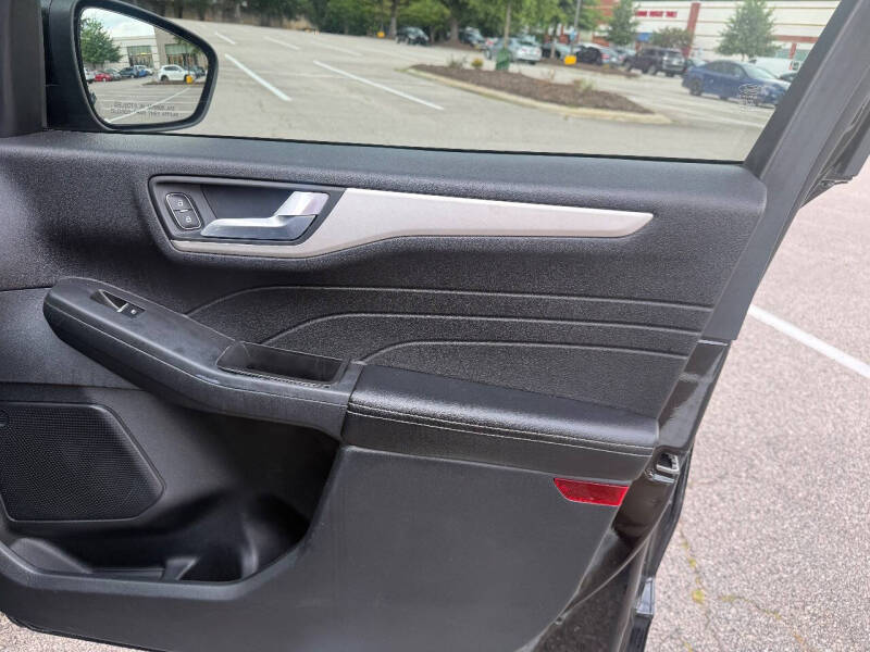 2021 Ford Escape SE