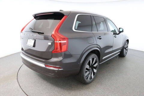 2023 Volvo XC90 Recharge T8 Ultimate Bright Theme 6P