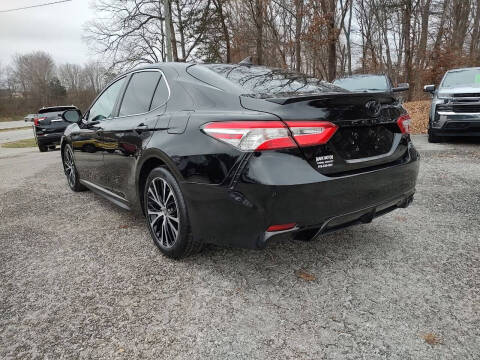 2020 Toyota Camry SE