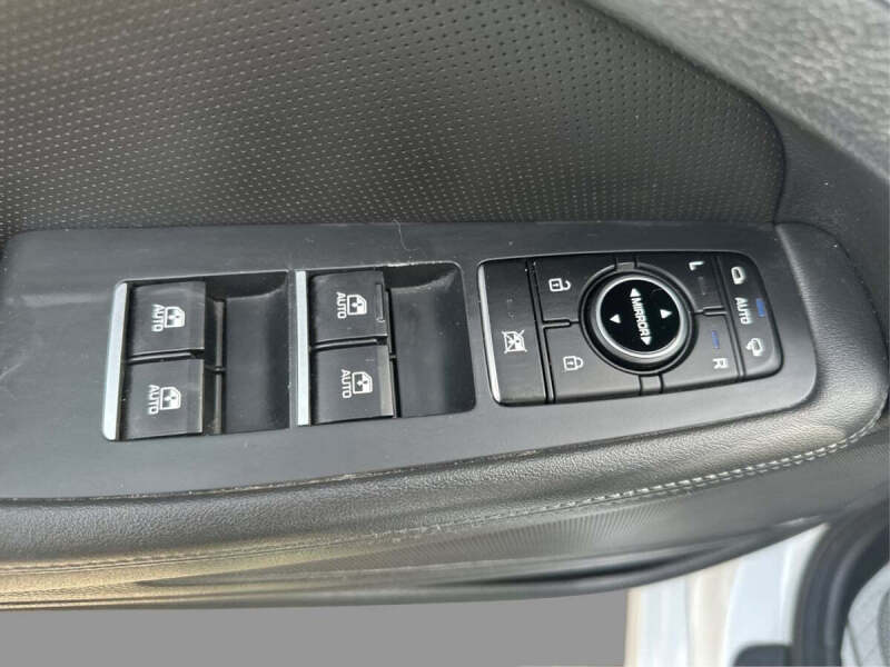 2017 Genesis G80