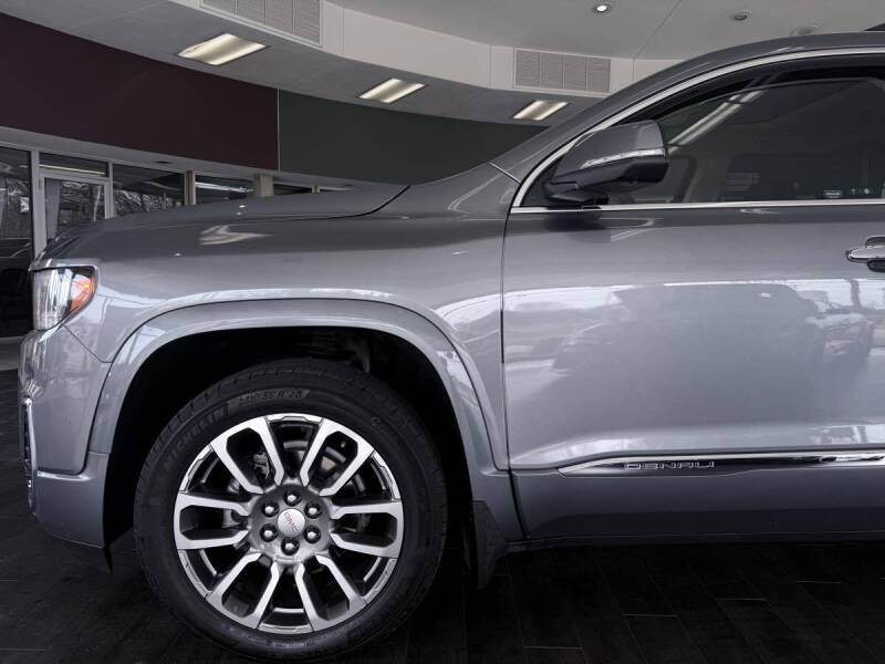 2022 GMC Acadia Denali