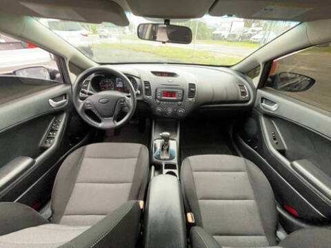 2017 Kia Forte5 LX