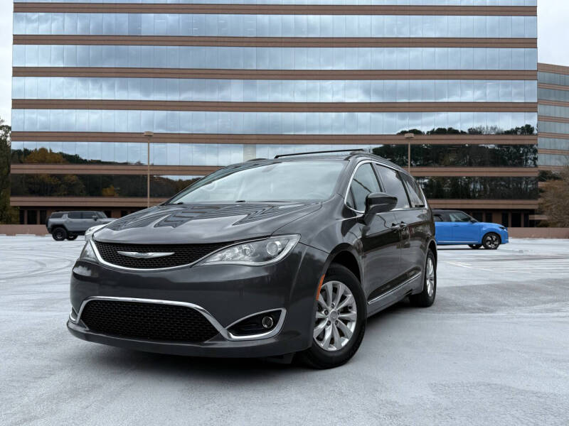 2017 Chrysler Pacifica Touring-L