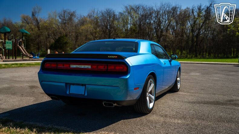 2010 Dodge Challenger SRT8