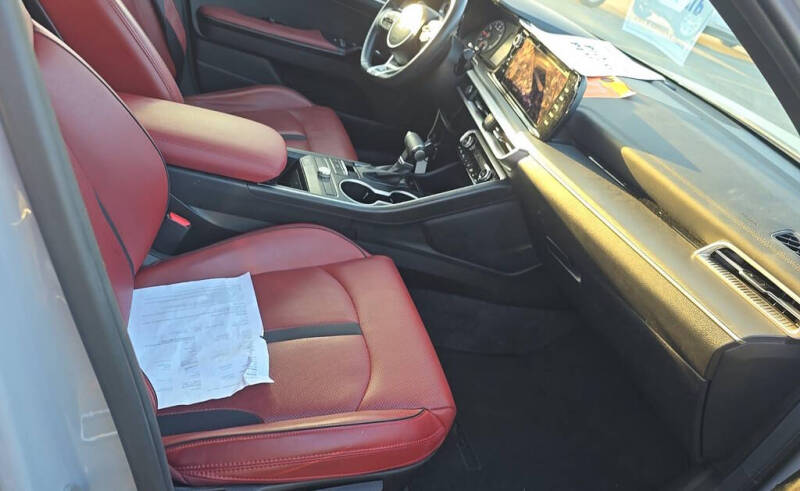 2023 Kia K5