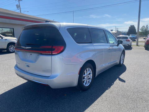 2023 Chrysler Pacifica Touring L