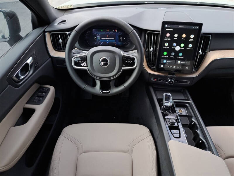 2026 Volvo XC60 B5 Core