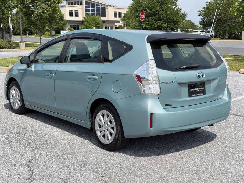 2014 Toyota Prius v Three