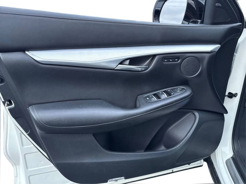 2019 Infiniti QX50 Essential