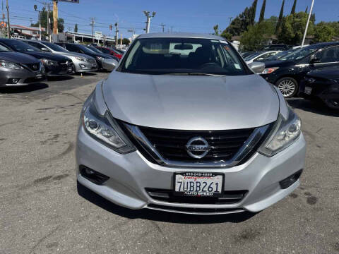 2016 Nissan Altima 2.5 SR
